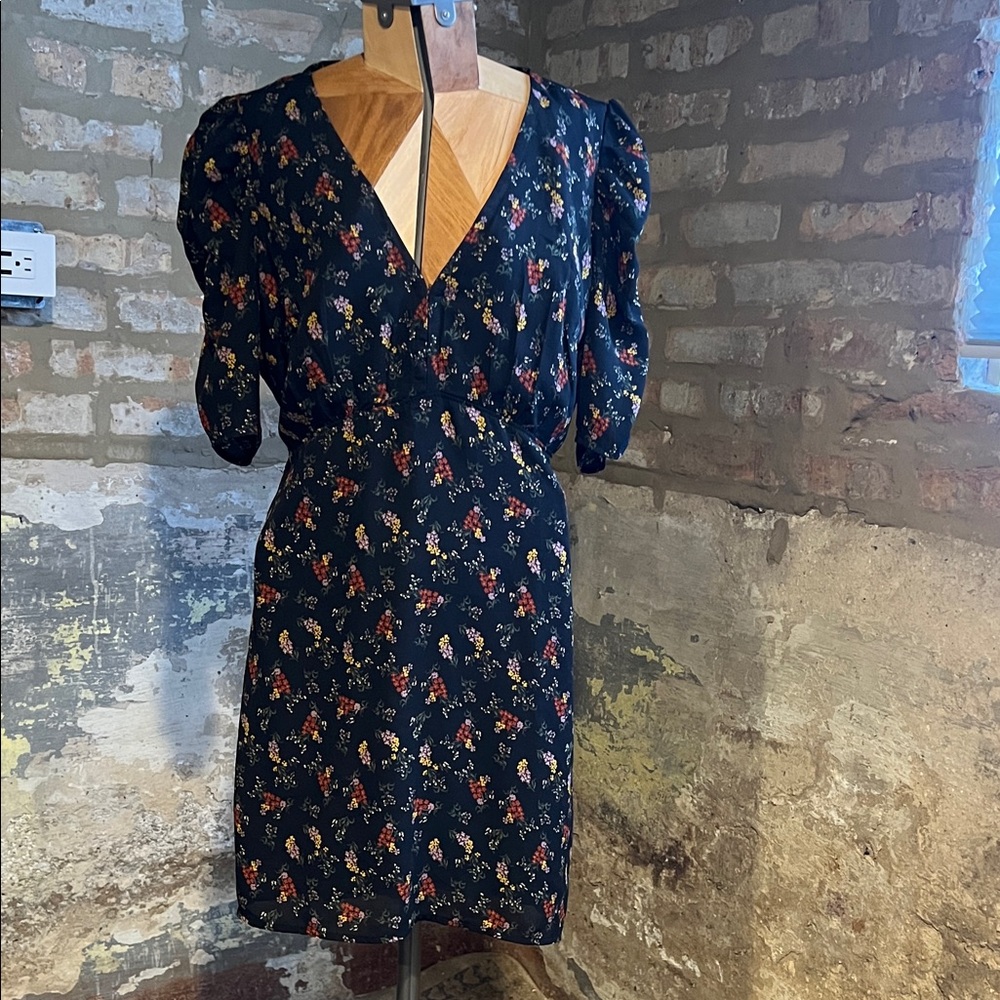 Abercrombie & Fitch Black and Floral dress. Size L. Good used condition.